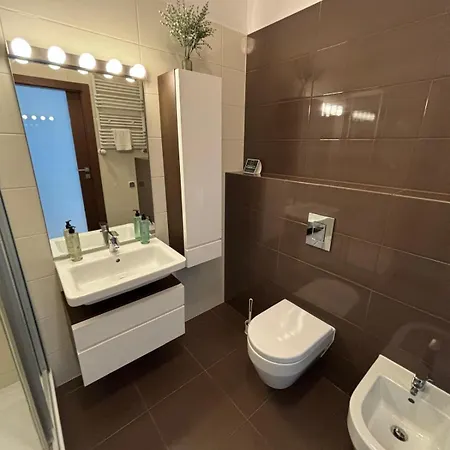 White Glove Neptun Stare Gdańsk