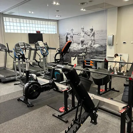 White Glove Neptun Stare *